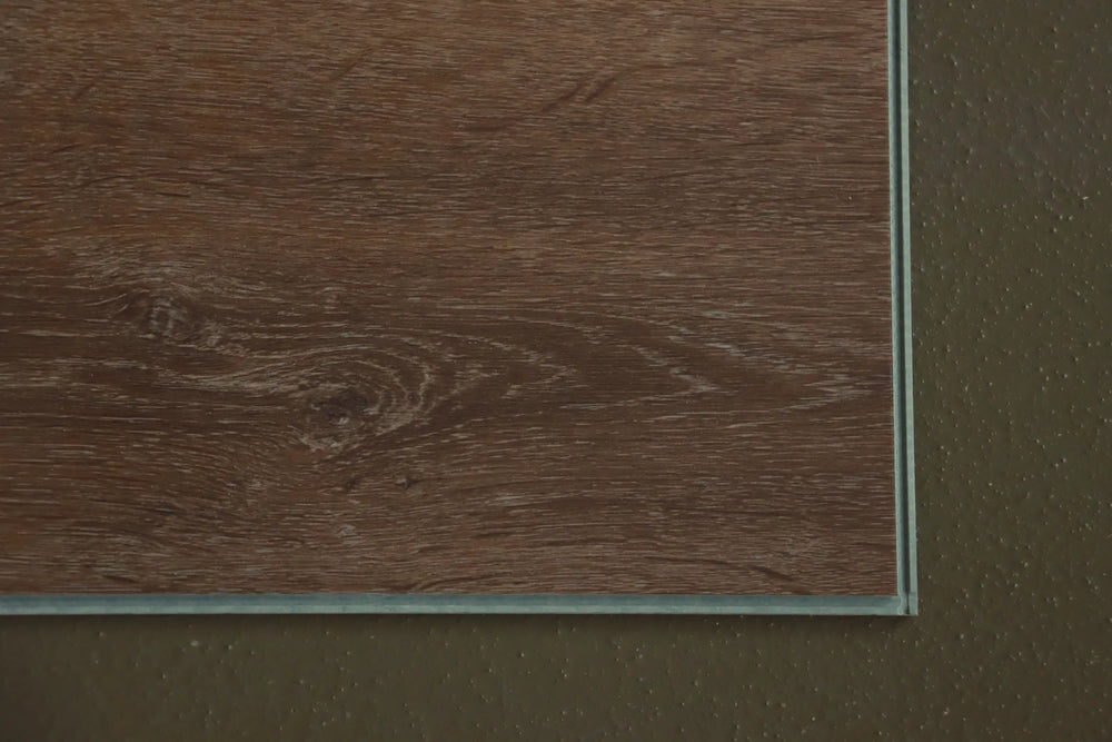 Vinylboden Nordica von Vundament mit Fokus auf die I4F-Klickverbindung.